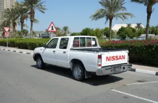 نيسان Pickup 2010