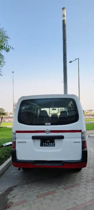 نيسان اورفان 2011