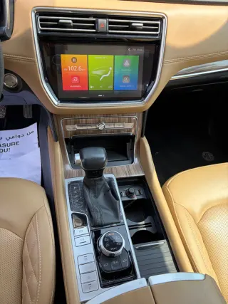 إم جي RX 8 2023