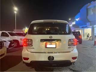 نيسان باترول 2010