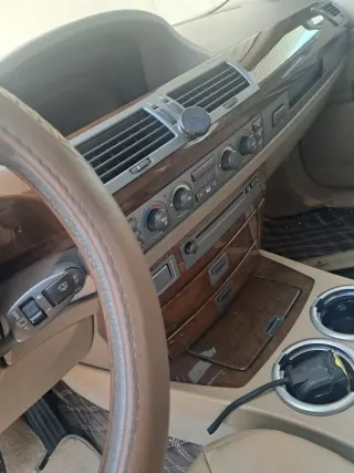 بي إم دبليو 7 Series 2005