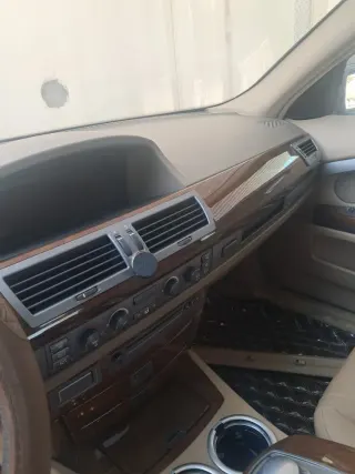 بي إم دبليو 7 Series 2005