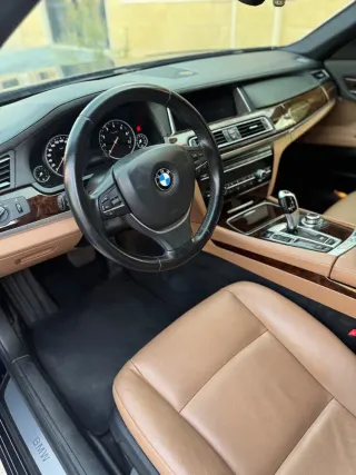 بي إم دبليو 7 Series 2013