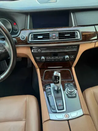 بي إم دبليو 7 Series 2013