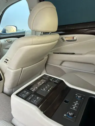 لكزس LS 460 2007