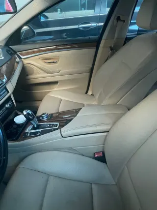 بي إم دبليو 5 Series 2012