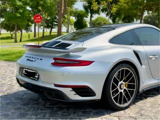 بورشه 911 Turbo S 2017