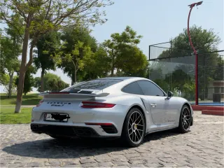 بورشه 911 Turbo S 2017