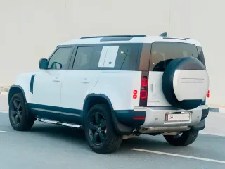 Land Rover Defender 2024