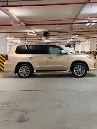 لكزس LX 570 2011
