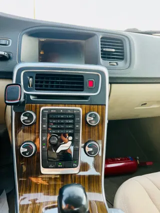 فولفو S 60 2011