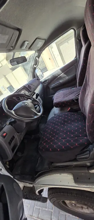 Nissan Urvan 2016