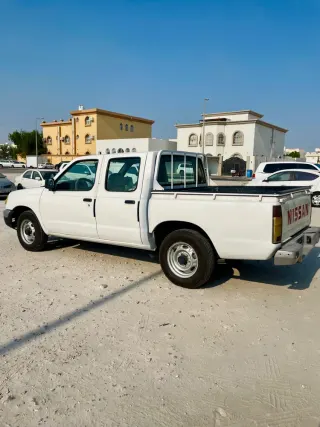 نيسان Pickup 2002