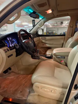 Lexus LX 570 2011