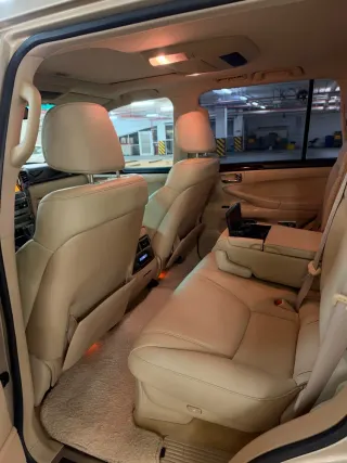 Lexus LX 570 2011