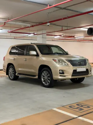 Lexus LX 570 2011