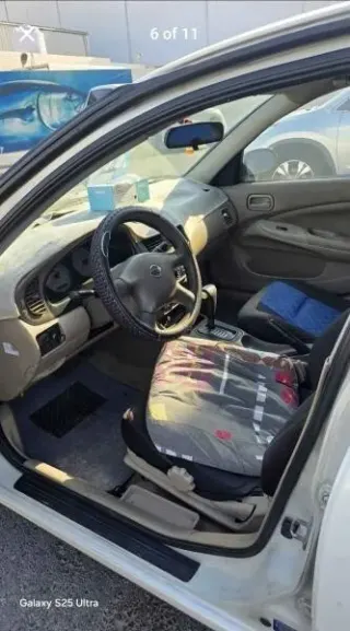 Nissan Sunny 2011