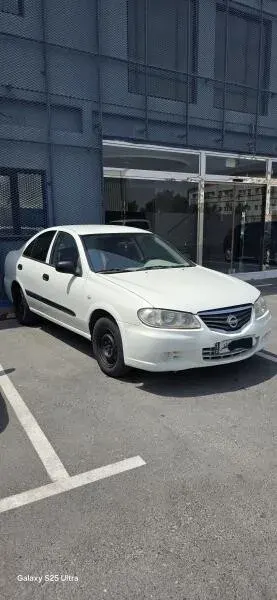 Nissan Sunny 2011