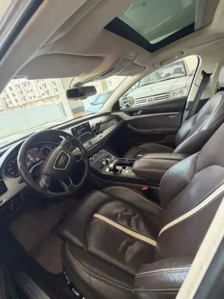 أودي A8 2012