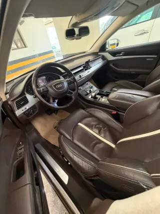 أودي A8 2012