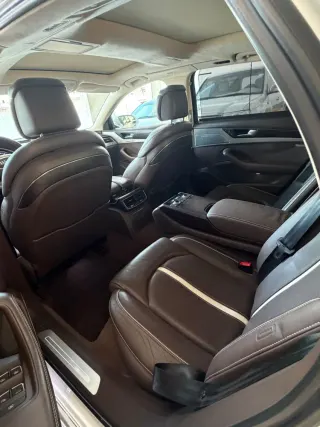 أودي A8 2012