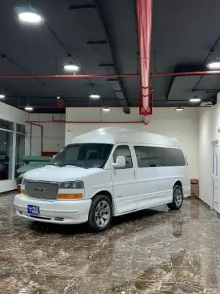 GMC Savana 2015 — MzadQatar