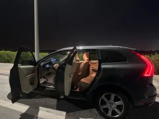 فولفو Xc 60 2015 — MzadQatar