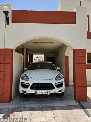 Porsche Cayenne Turbo 2011