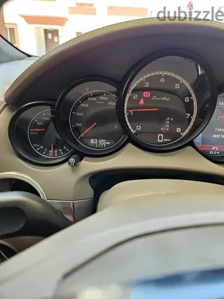 Porsche Cayenne Turbo 2011