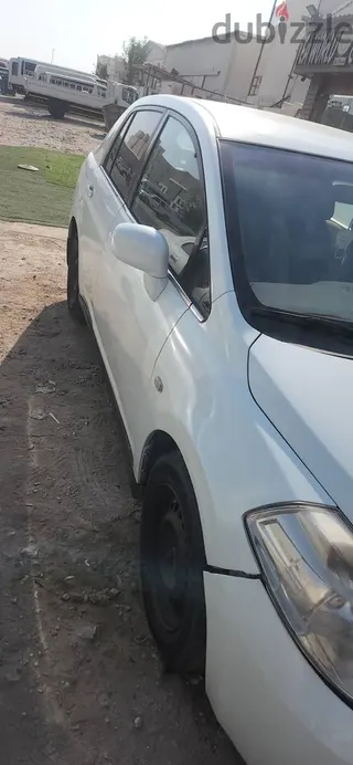 نيسان Titan 2009
