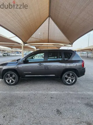 جيب كومباس 2017 — Dubizzle Qatar