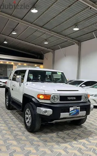 تويوتا FJ Cruiser 2016