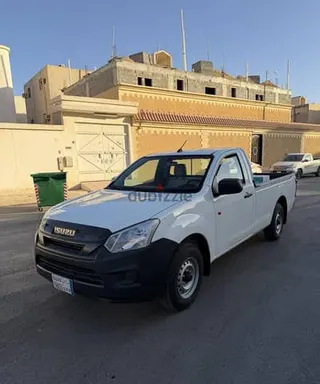 إيسوزو ديماكس 2025