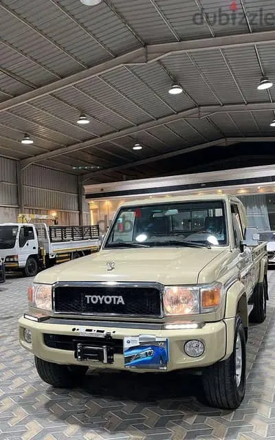 Toyota Land Cruiser Pickup 2016