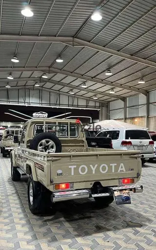 Toyota Land Cruiser Pickup 2016