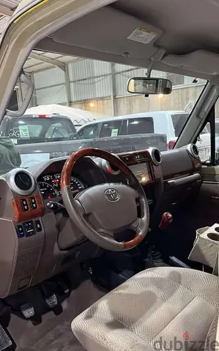 Toyota Land Cruiser Pickup 2016