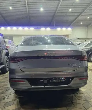 بي واي دي Qin 2026