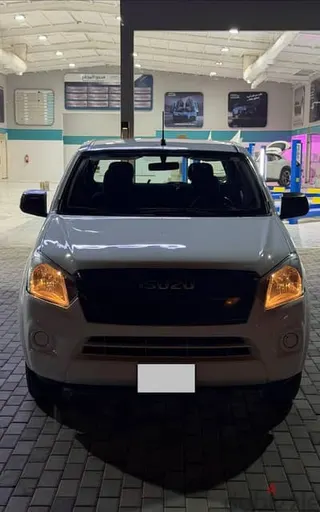 إيسوزو ديماكس 2025