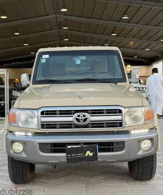 Toyota Land Cruiser Pickup 2013