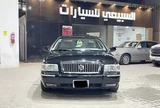 Mercury جراند ماركيز 2010