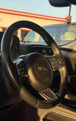 جاكوار F Type 2020