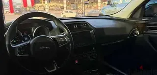 جاكوار F Type 2020