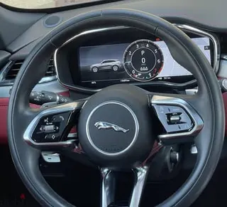 جاكوار F Pace 2024