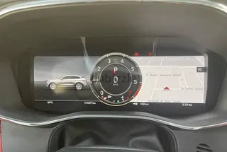جاكوار F Pace 2024