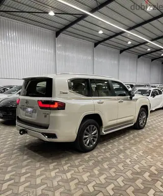 تويوتا لاند كروزر VXR 2022