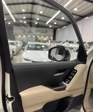 تويوتا لاند كروزر VXR 2022