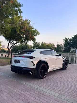 لامبورغيني Urus 2025