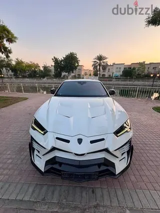 لامبورغيني Urus 2025