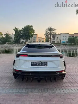 لامبورغيني Urus 2025