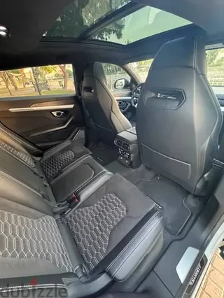 لامبورغيني Urus 2025